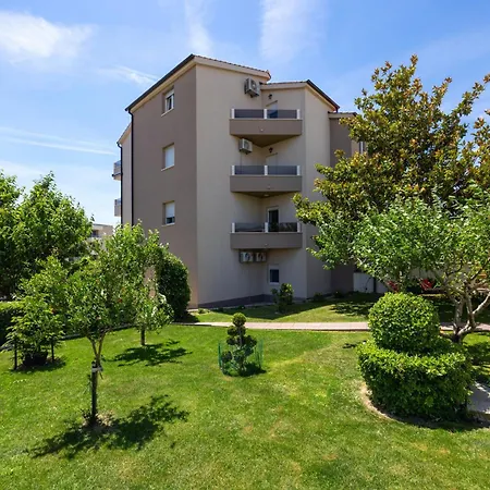 Sunny Garden Lux * Split