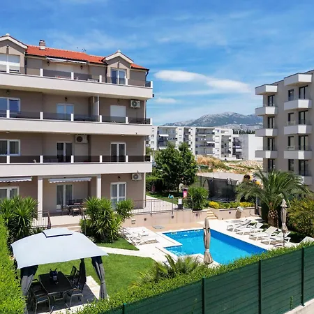 Sunny Garden Lux Apartamento