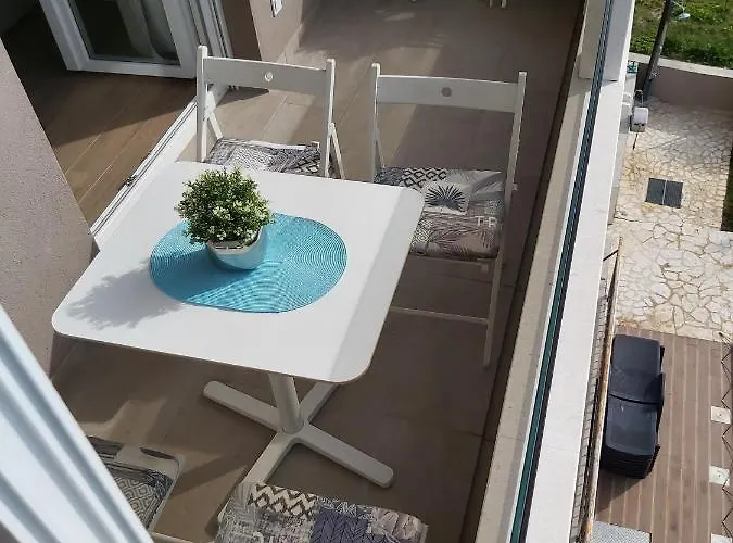 Sunny Garden Lux * Split