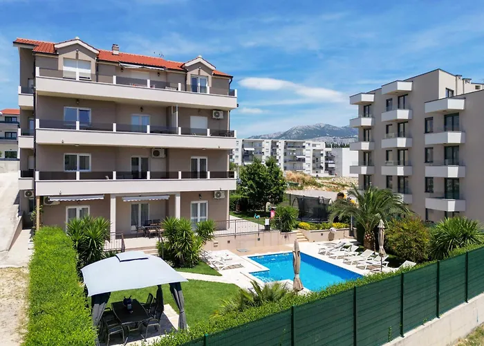 Sunny Garden Lux Apartamento