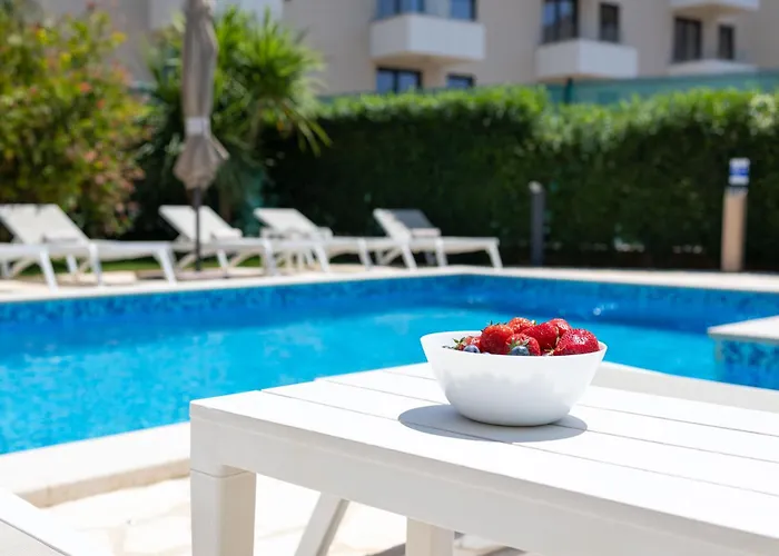 Sunny Garden Lux Apartamento