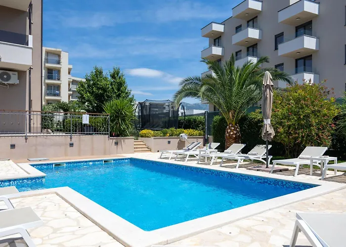 Sunny Garden Lux Apartamento *