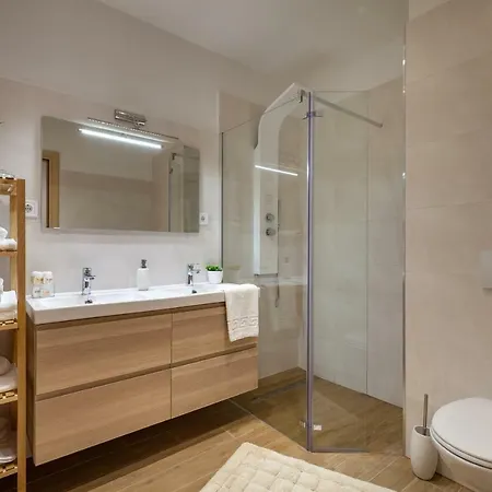 Apartamento Sunny Garden Lux Split