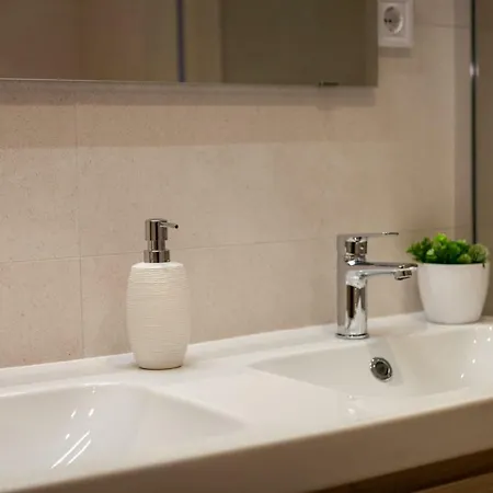 Sunny Garden Lux Apartamento