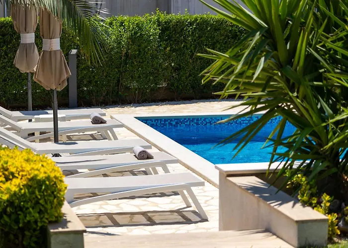 Sunny Garden Lux Apartament