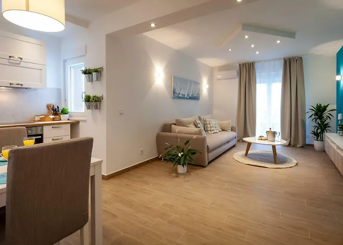 Sunny Garden Lux Apartament